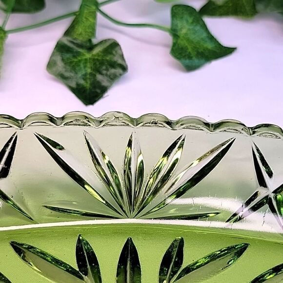 Vintage. 1960 Hazel Atlas Ware. Green Glass. EUC - Picture 4 of 8